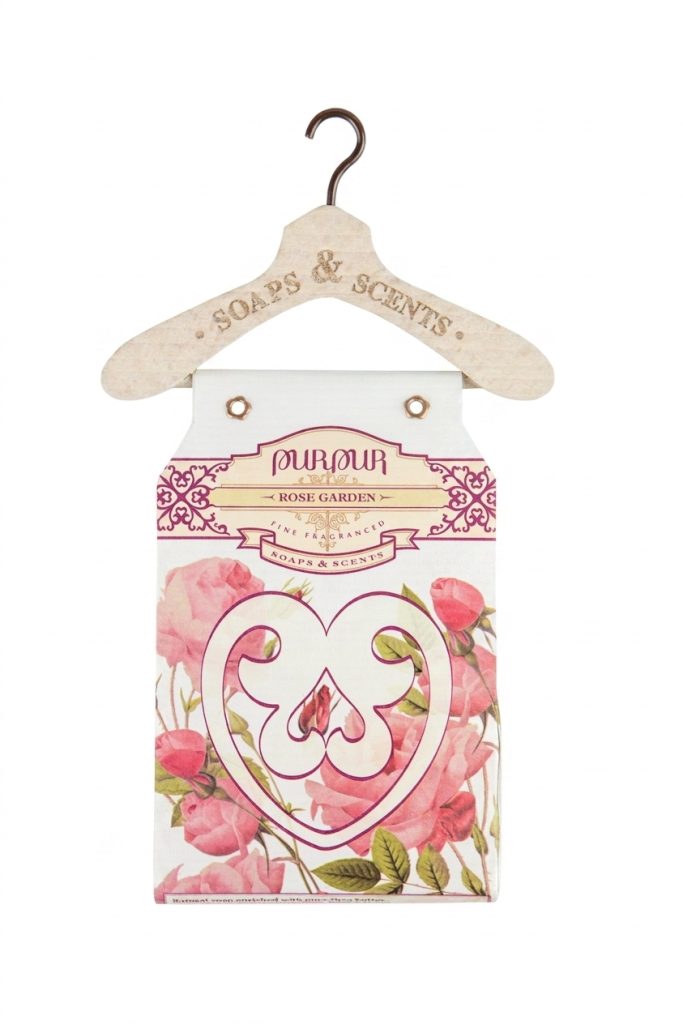 Purpur Rose Garden scented sachet on a small wooden hanger with a pink rose design